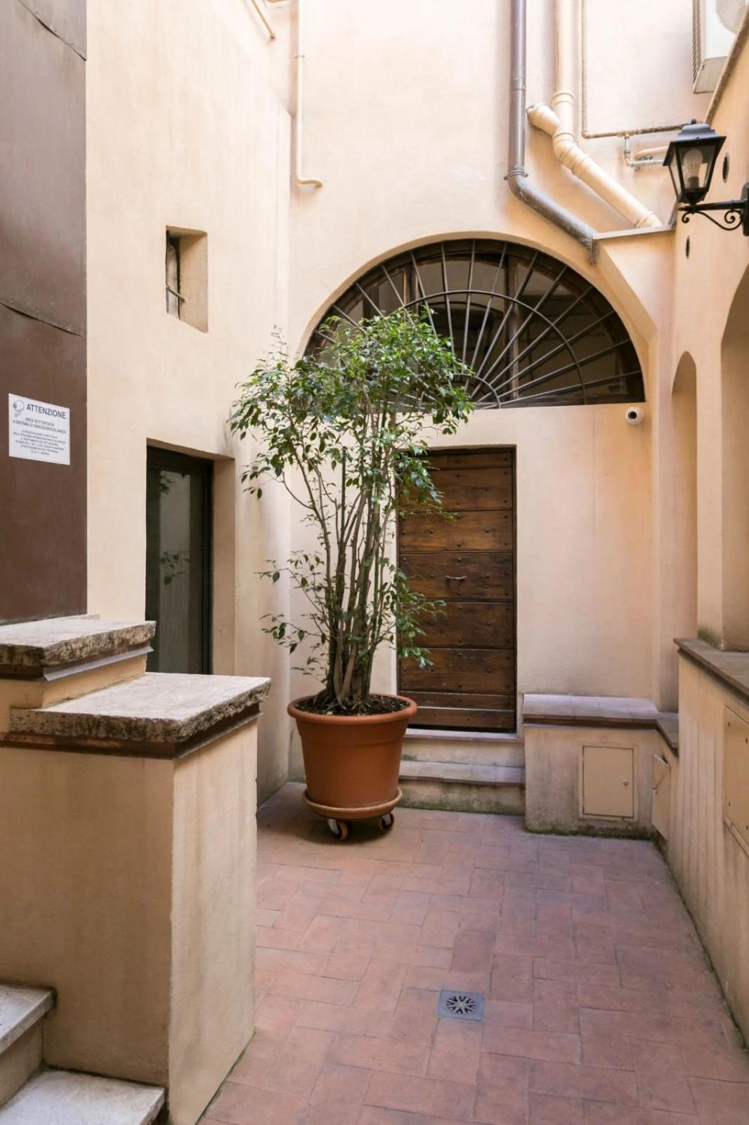 Balestrari Boutique Apartment Rome Exterior photo